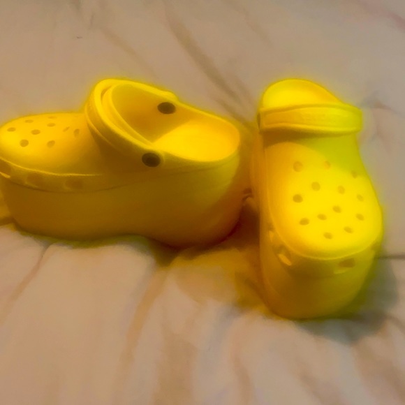 Balenciaga Yellow Embellished Croc Platforms - Picture 1 of 5